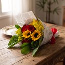 Buquê Romântico com 3 Rosas e 3 Girassóis  