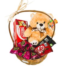 Cesta com Chocolate e Urso 
