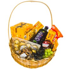 Cesta de Frutas, Chocolates e Chocotone 