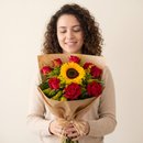 Buquê com Rosas e Girassol