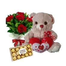 Buquê de Rosas Pelúcia e Chocolates