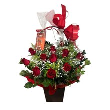 Cesta  de 12 Rosas e Chocolate