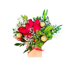 Caixa 6 Rosas e 3 Bombons Ferrero