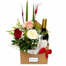 Box Clássica Dia das Mães com Rosas e Vinho