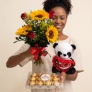 Buquê de Girassóis com Rosas Pelúcia e Chocolate