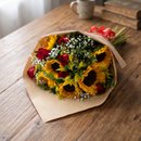 Buquê de 6 Rosas Vermelhas e 6 Girassois