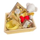 Cesta Box Premium Afeto em Pinus com Ferrero e Pelúcia