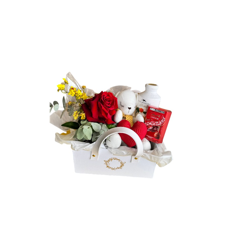 Cesta Box Presente Romântica: Rosa, Urso e Carinho