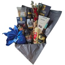 Cesta Presente C/Cervejas, Chocolates e Aperitivos