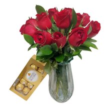 Vaso Amor em Rosas com Ferrero