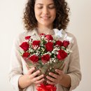 Buquê 12 Rosas Vermelhas Tradicional