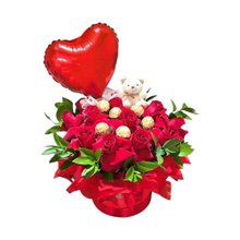 Luxuoso Box de Rosas Ferrero Balão e Pelúcia