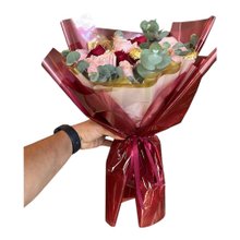 Buquê Marsala de Rosas com Ferrero Rocher