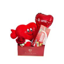 Cesta de Chocolates e Pelúcia Romântica