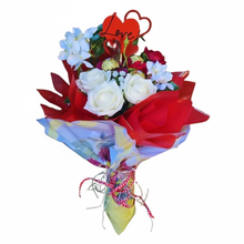 Buquê de Rosas Eternas com Bombons