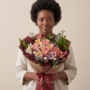 Buquê Coreano de Rosas Importadas com Chocolate Fino