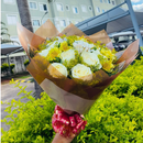 Buquê Louis 12 Rosas Brancas