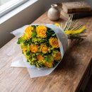 Buquê de 12 Rosas Nacionais Amarelas