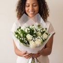 Buquê de 12 Rosas Nacionais Brancas