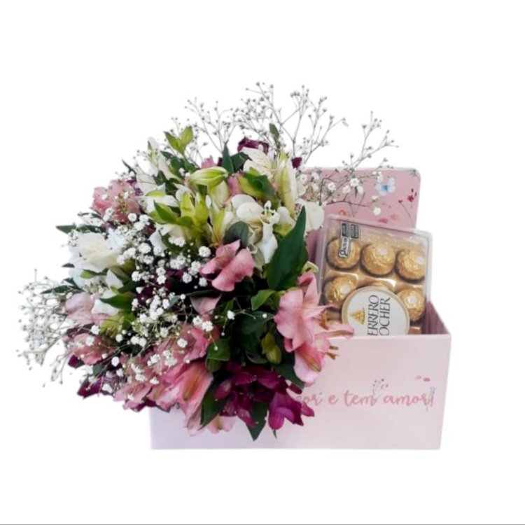 Arranjo de Astromélias com Chocolate