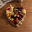 Tábua Gourmet Coração Queijos Frutas e Charcutaria