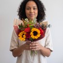 Buquê de Rosas com Girassóis Aesthetic