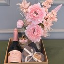 Cesta Espumante Rosé e Flores Elegantes Rosas
