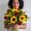Buquê Vip de Girassol com Rosas Vermelhas