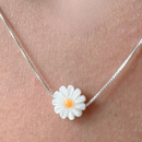 Colar Margarida em Madrepérola - Prata 925