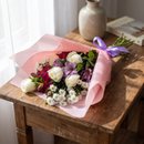 Buque Elegância em Rosas e Astromelias
