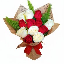 Buquê de Rosas Vermelhas e Brancas Amor e Pureza