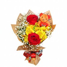 Buquê de Rosas Amor em Abraço