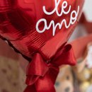 Sacola Love com pelúcia chocolate e visor