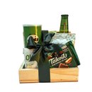 Cesta de Cerveja com Petiscos no Baú