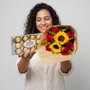 Buquê De 2 Girassóis E 6 Rosas Vermelhas Com Ferrero