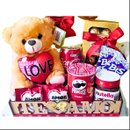 Cesta Love Ursinho e Balão