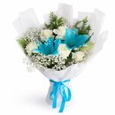 Buquê Premium de Lírios azuis e Rosas Brancas 