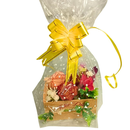 Mini Spa para Pés e Cabelos com Vela e Buquê de Rosas