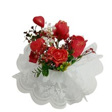 Arranjo Rosas e Corações de Velas e Cera