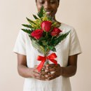 Buquê Alegria com 03 Rosas