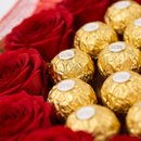 Buquê Coração 28 Ferreros Rocher 15 Rosas Vermelhas