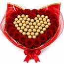 Buquê Coração 43 Ferreros Rocher 20 Rosas Vermelhas 