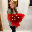 Buquê 12 Rosas Vermelhas Artificiais 6 Ferreros Rocher