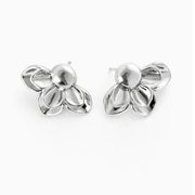 Brinco Flor Invertida Banhado a Ródio Branco