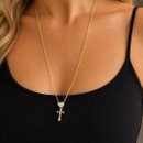 Colar Cruz e Coração Cravejado Banhado a Ouro 18k