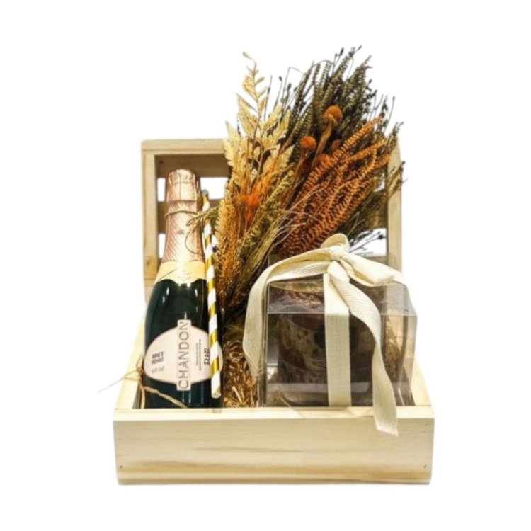 Cesta Premium com Chandon e Naked Cake