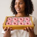 Caixa com 8 Mini Cake Donuts com Granulado Colorido