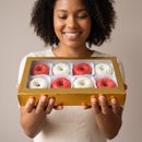 Caixa com 8 Mini Cake Donuts Vermelho e Branco