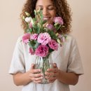 Arranjo Floral em Vaso de Vidro