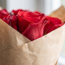 Ramalhete 7 Rosas no Papel Pardo